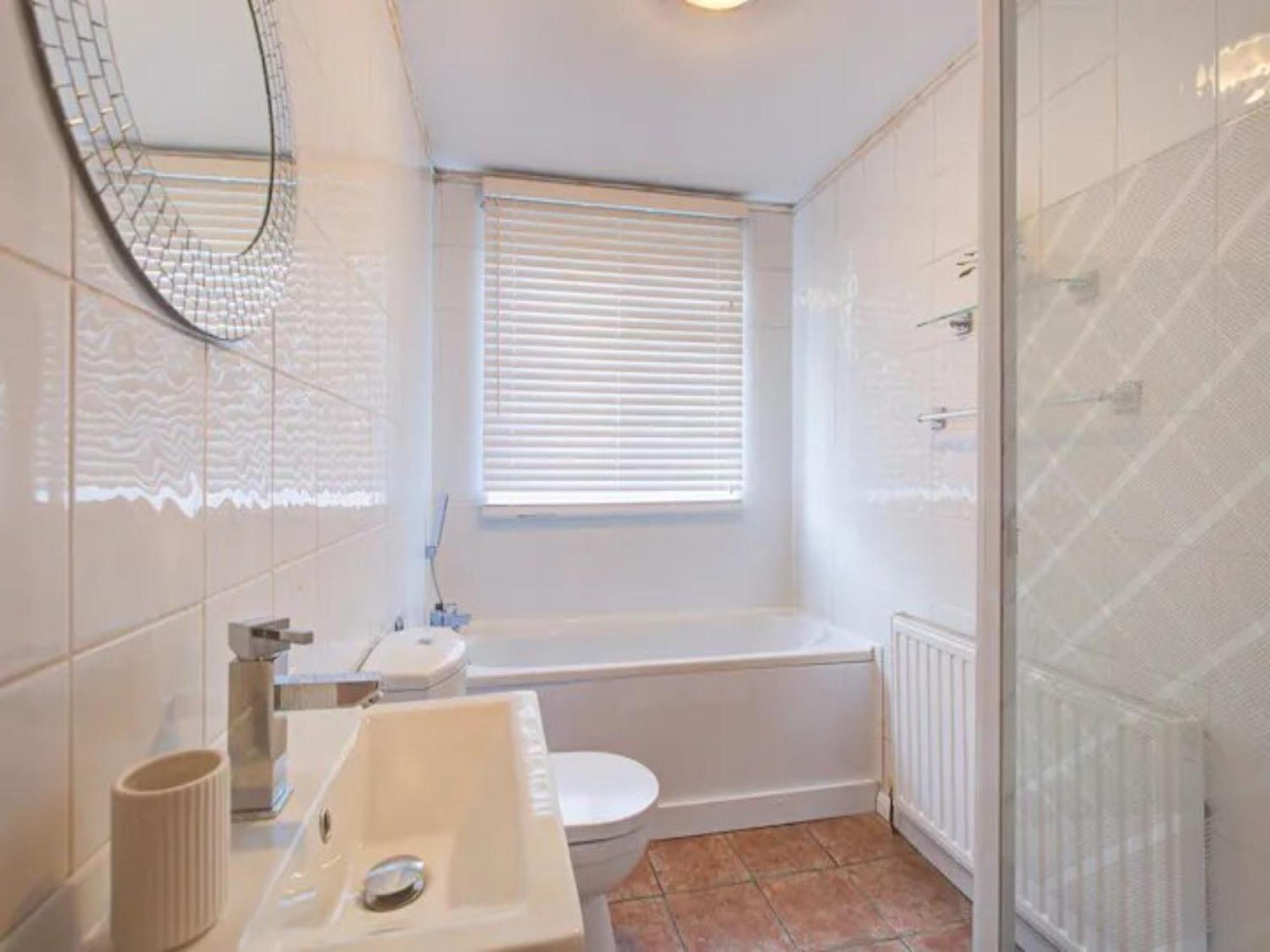 Ferienhaus Pass The Keys Charming 2 Bedroom House Good Transport And Parking